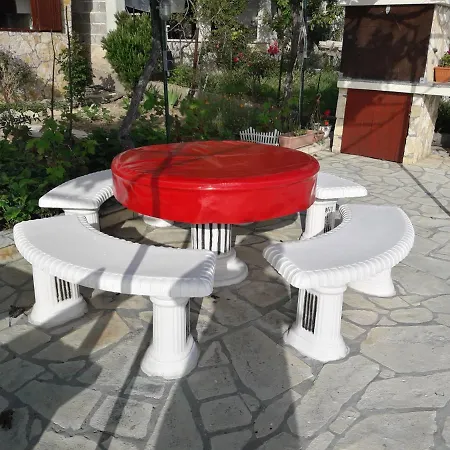 Mirko Ljubac Apartment