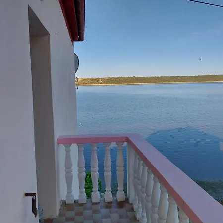 Mirko Ljubac Apartment *