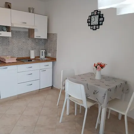 Mirko Ljubac 아파트 *