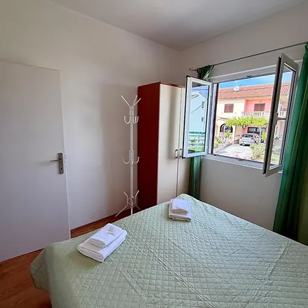 Apartment Mirko Ljubac *