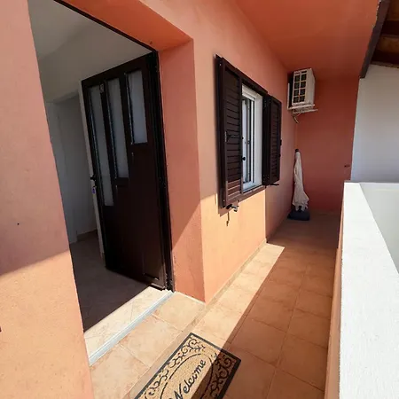 Apartment Mirko Ljubac *