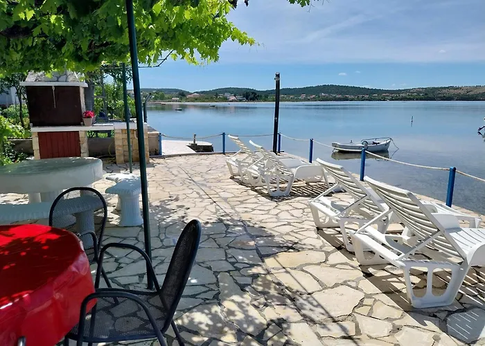 Mirko Ljubac Apartman Ražanac