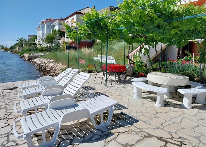 Apartman Mirko Ljubac Ražanac