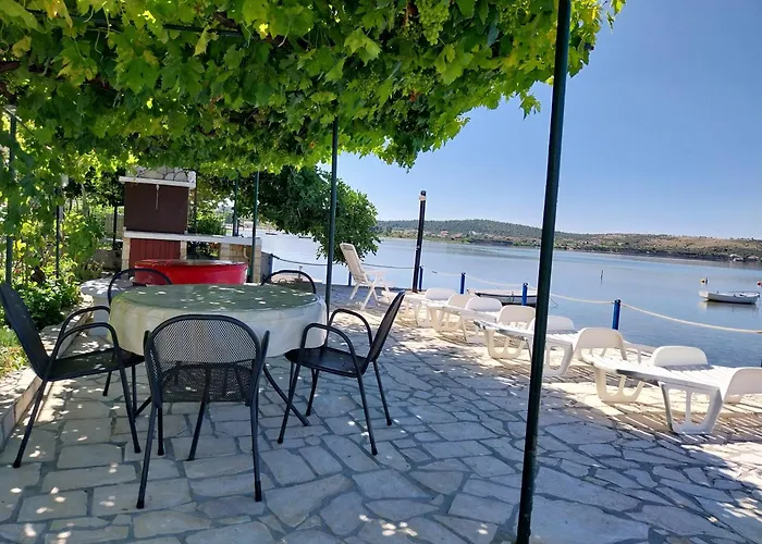 Apartman Mirko Ljubac Ražanac